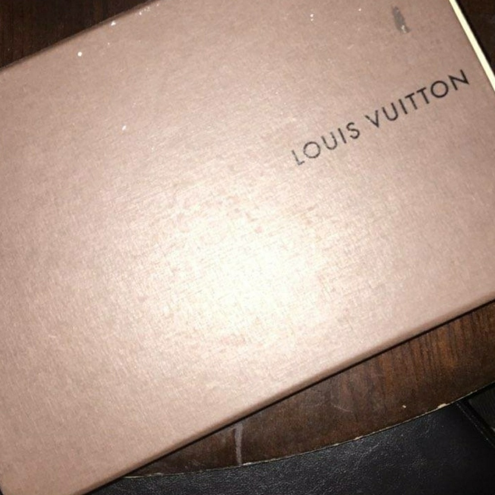 Louis Vuitton White Damier Azur Sandal - Picture 4 of 4